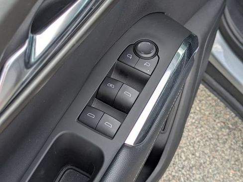 Used 2025 Chevrolet Traverse LT AWD/4WD image 14