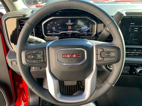 Used 2025 GMC Sierra 2500 SLE image 22