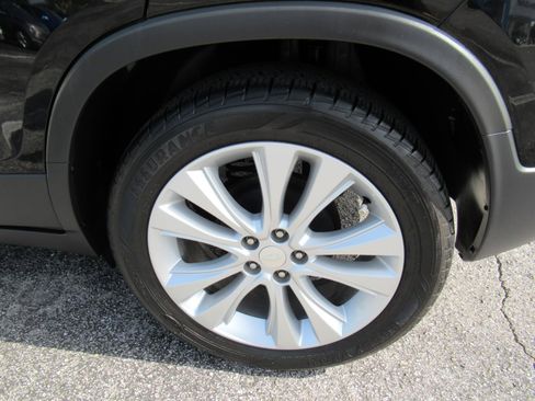 Used 2020 Chevrolet Trax Premier FWD image 9