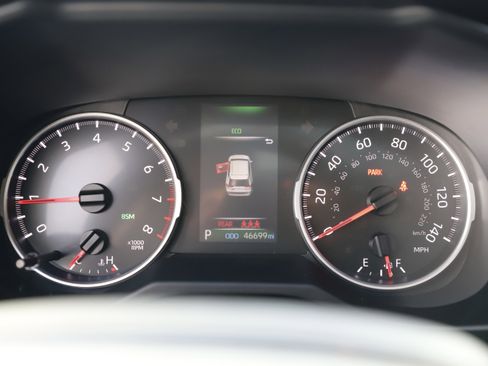 Used 2022 Toyota RAV4 XLE Premium image 20