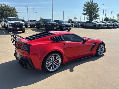 Used 2016 Chevrolet Corvette Z06 w/ Z07 Performance Package RWD image 4