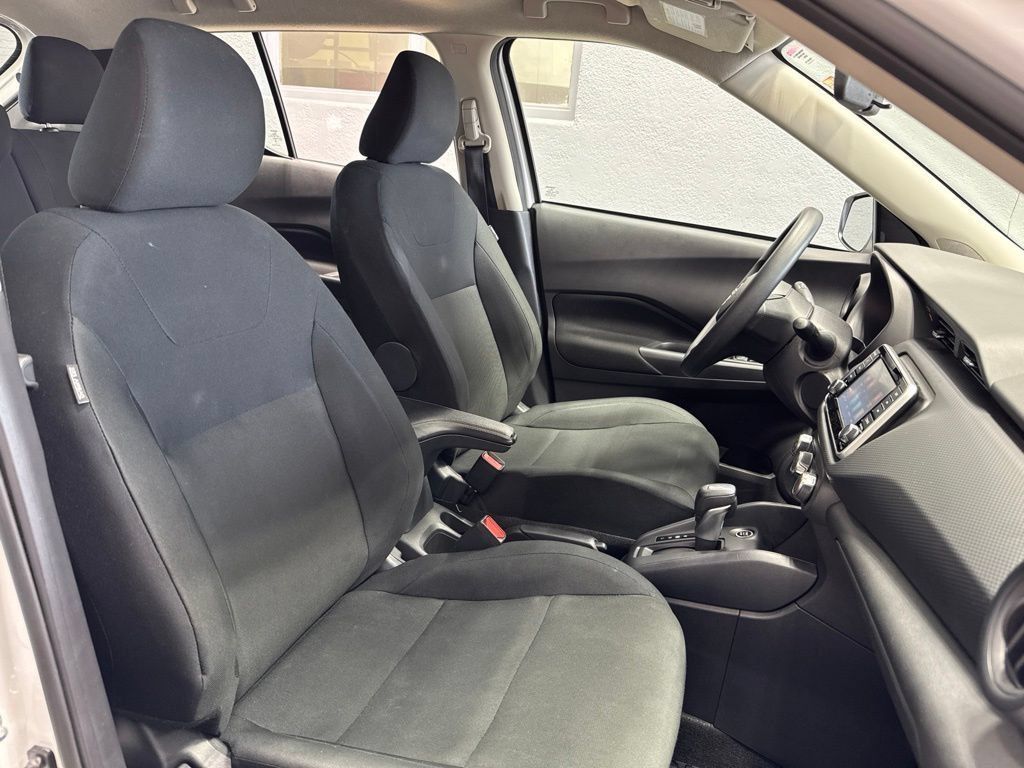 Used 2025 Nissan Kicks Play S FWD image 27