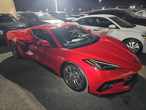 Used 2024 Chevrolet Corvette Stingray Preferred Cpe w/ Z51 Performance Package image 2