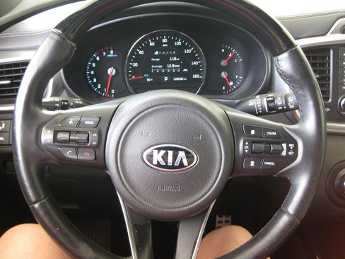 Used 2017 Kia Sorento SX FWD image 11