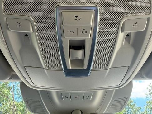Used 2018 Mercedes-Benz GLS 550 4MATIC image 38