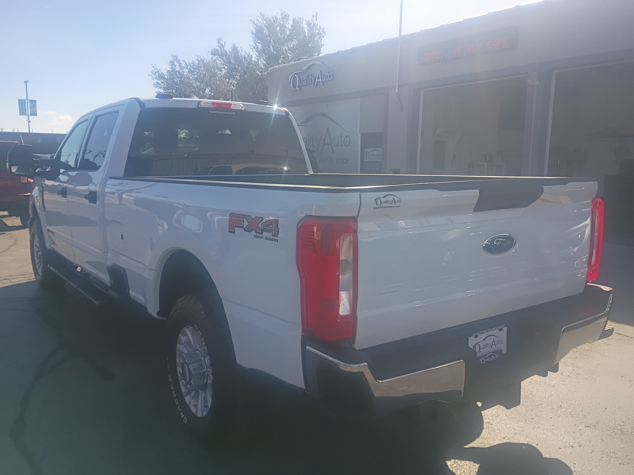 Used 2022 Ford F350 XLT w/ XLT Value Package AWD/4WD image 8