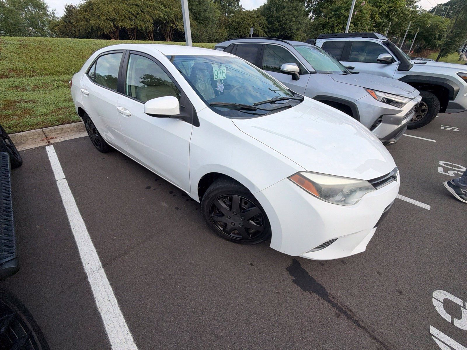 Used 2016 Toyota Corolla LE FWD image 7