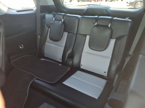 Used 2023 Ford Explorer XLT w/ Equipment Group 202A RWD image 11