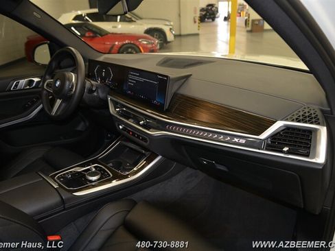 Used 2025 BMW X5 xDrive40i w/ M Sport Package AWD/4WD image 20