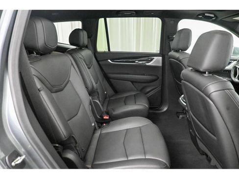 Used 2020 Cadillac XT6 Premium Luxury image 18