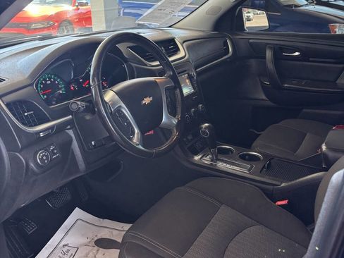 Used 2016 Chevrolet Traverse LT image 6