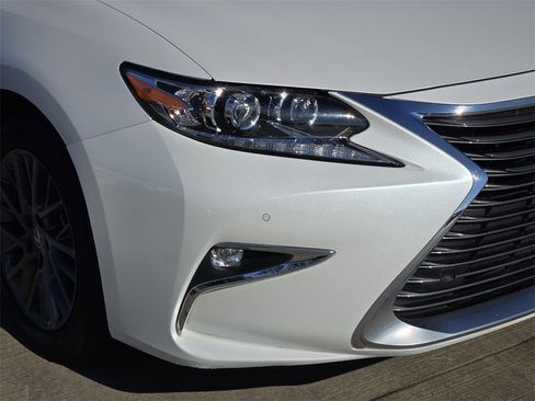 Used 2018 Lexus ES 350 image 9