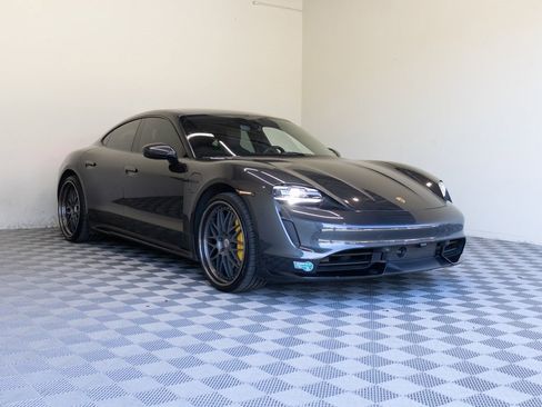 Used 2020 Porsche Taycan Turbo S image 6