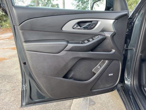 Used 2019 Chevrolet Traverse RS image 19