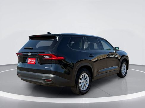 Used 2025 Toyota Grand Highlander AWD image 9