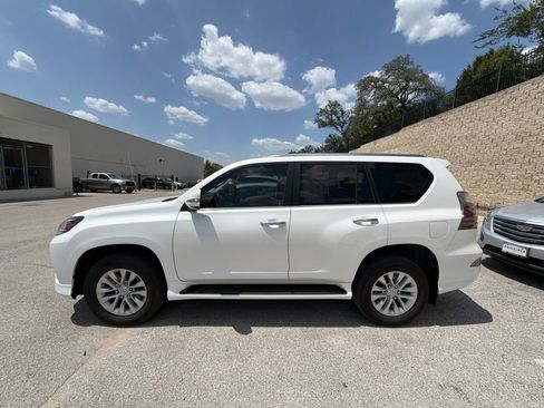 Used 2021 Lexus GX 460 Premium w/ Premium Package AWD/4WD image 2