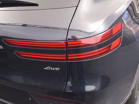 Used 2025 Genesis GV70 2.5T w/ Sport Prestige Package image 25