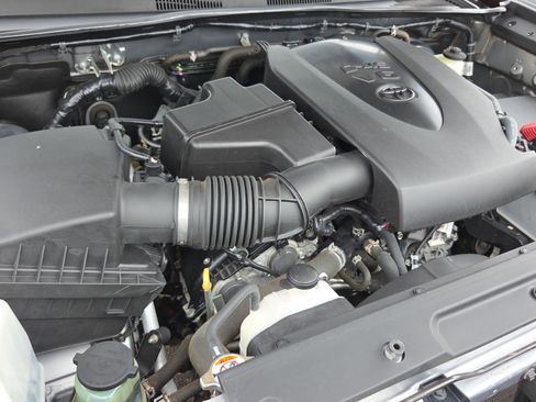 Used 2021 Toyota Tacoma SR5 image 27