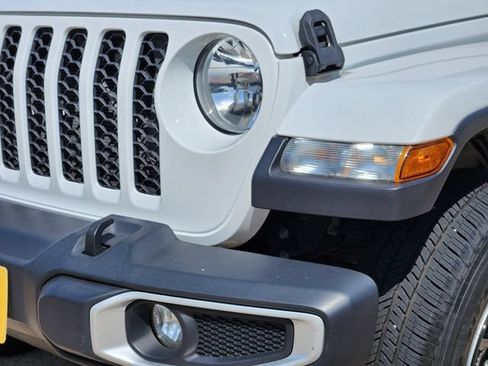 Certified 2020 Jeep Gladiator Sport w/ Quick Order Package 24S AWD/4WD image 40