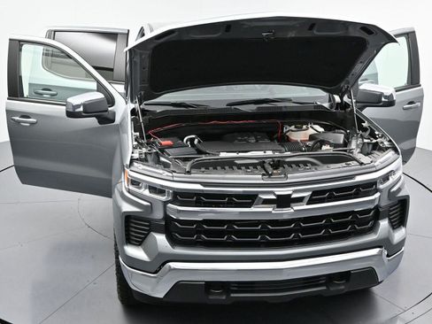 Used 2025 Chevrolet Silverado 1500 LT AWD/4WD image 45