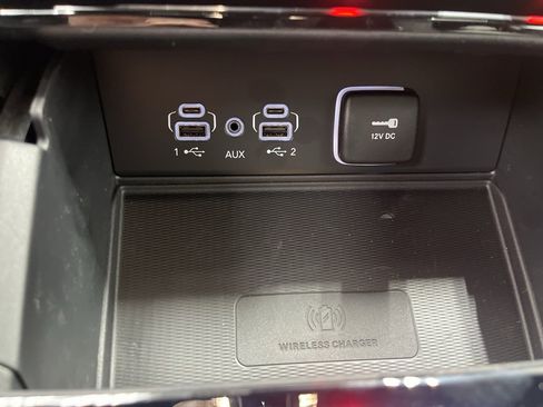 New 2025 Jeep Grand Cherokee Altitude image 16