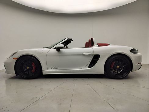 Used 2022 Porsche 718 Boxster GTS RWD image 2