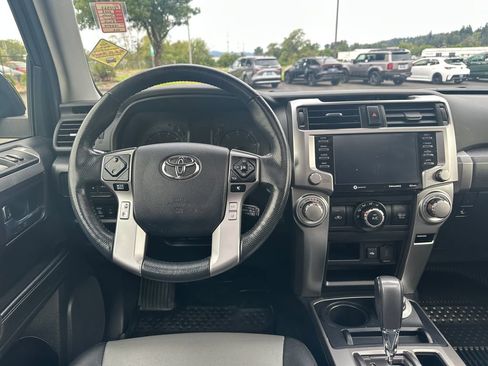 Used 2023 Toyota 4Runner SR5 Premium w/ Moonroof Package AWD/4WD image 16