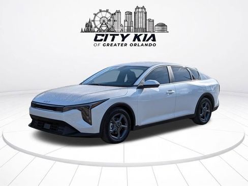New 2026 Kia K4 FWD image 2