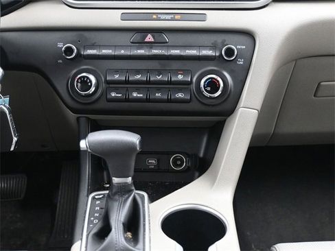 Used 2022 Kia Sportage LX image 23