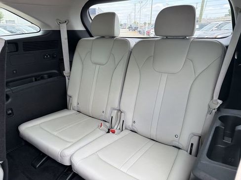 Used 2024 Kia Sorento S w/ Panoramic Sunroof Package FWD image 24