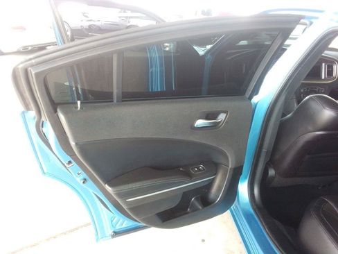 Used 2019 Dodge Charger SXT w/ Leather Interior Group RWD image 18