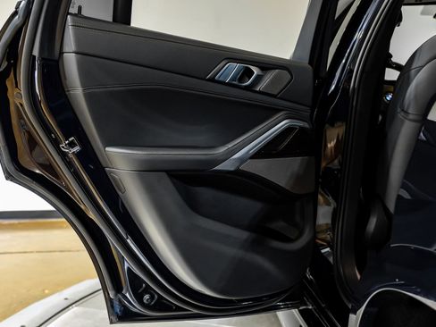 Used 2025 BMW X6 xDrive40i image 52