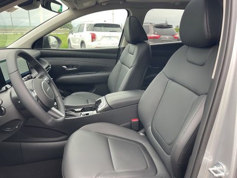 Used 2025 Hyundai Tucson SEL FWD image 19