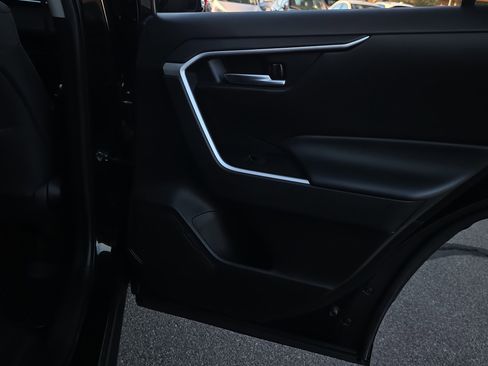 Used 2022 Toyota RAV4 XLE image 20