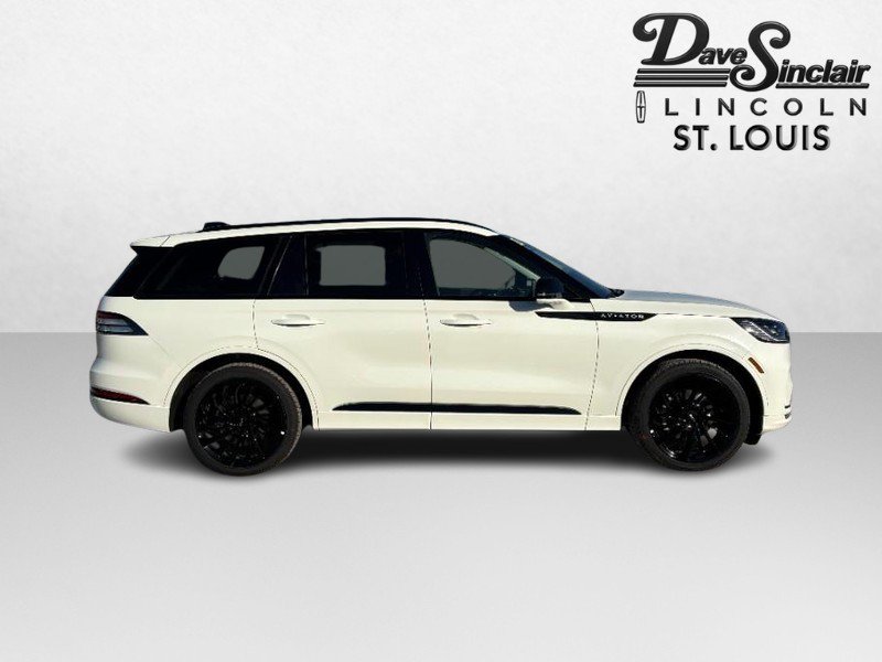 New 2027 Lincoln Aviator Reserve AWD/4WD image 2