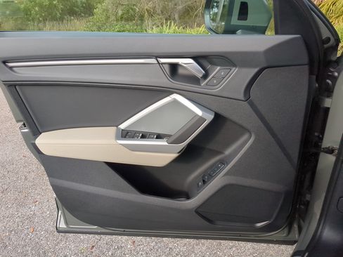 New 2025 Audi Q3 2.0T Premium image 19