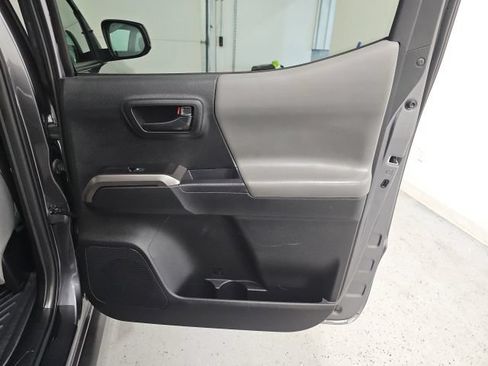 Certified 2023 Toyota Tacoma SR5 w/ SX Package AWD/4WD image 31