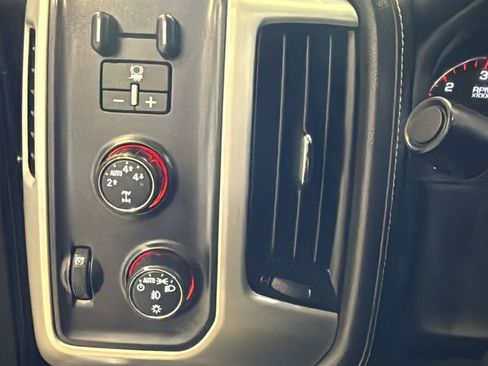 Used 2016 GMC Sierra 1500 SLE w/ SLE Value Package AWD/4WD image 30