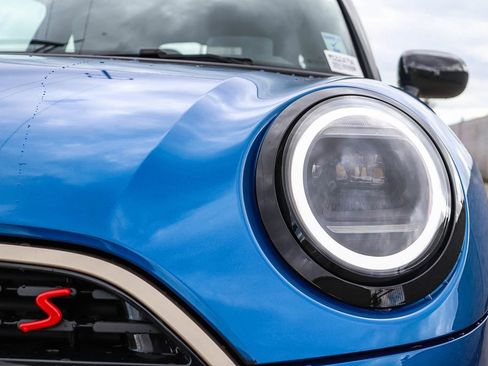 Used 2025 MINI Cooper S image 8