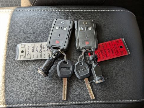 Used 2022 GMC Canyon Elevation image 33