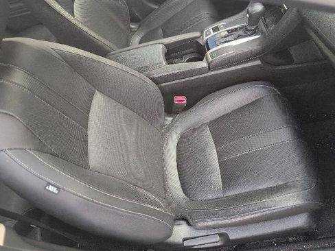 Used 2018 Honda Civic EX-L image 10
