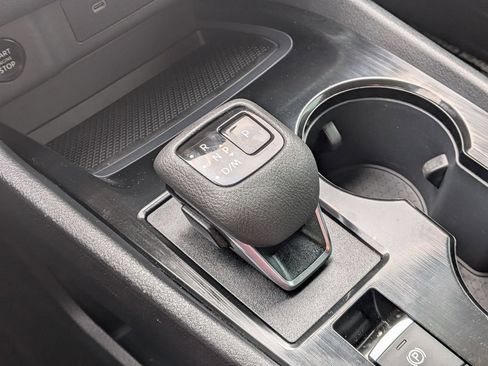 Used 2025 Nissan Rogue SV AWD/4WD image 12