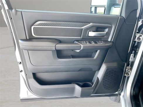 New 2026 RAM 2500 Big Horn AWD/4WD image 13