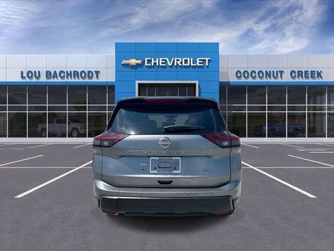 Used 2024 Nissan Rogue SV image 7