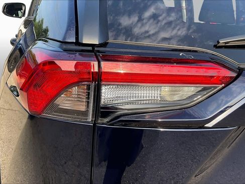 Used 2025 Toyota RAV4 XLE w/ Convenience Package FWD image 29