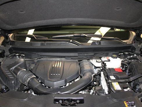 Used 2025 Chevrolet Traverse Z71 w/ LPO, Floor Liner Package AWD/4WD image 49