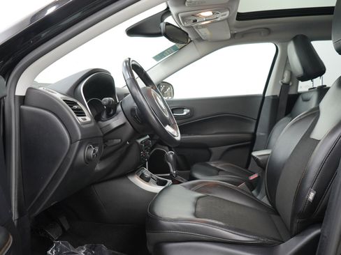 Used 2018 Jeep Compass Latitude w/ Popular Equipment Group AWD/4WD image 23