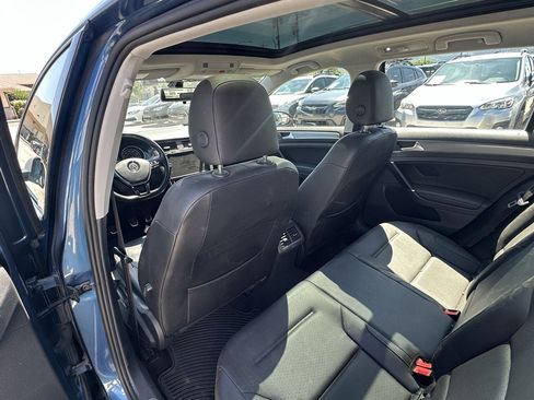Used 2018 Volkswagen Golf Alltrack SE AWD/4WD image 11