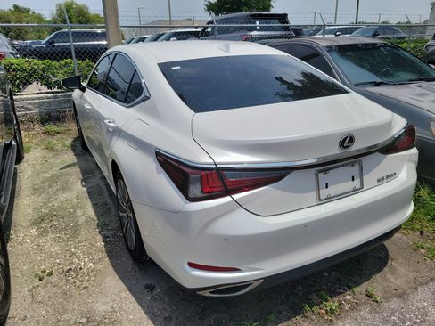 Used 2021 Lexus ES 350 w/ Premium Package FWD image 4