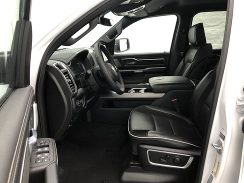 Certified 2025 RAM 1500 Laramie AWD/4WD image 14